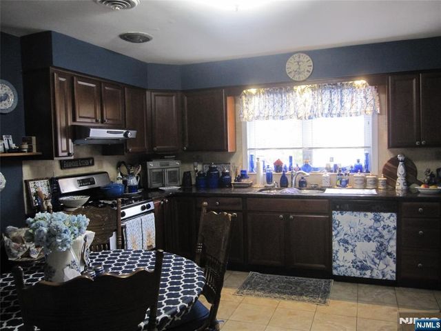 209 Tremont Avenue, Fort Lee, NJ 07024