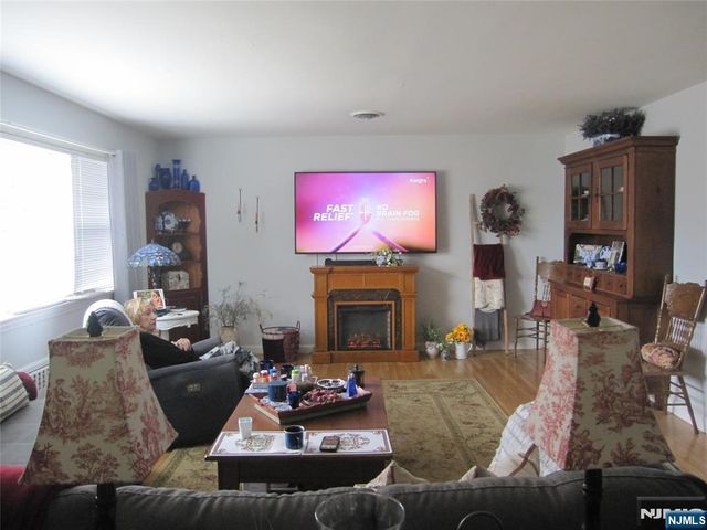 209 Tremont Avenue, Fort Lee, NJ 07024