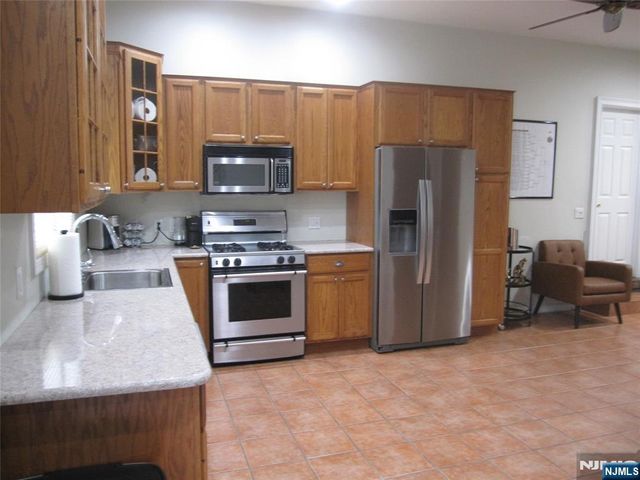 209 Tremont Avenue, Fort Lee, NJ 07024