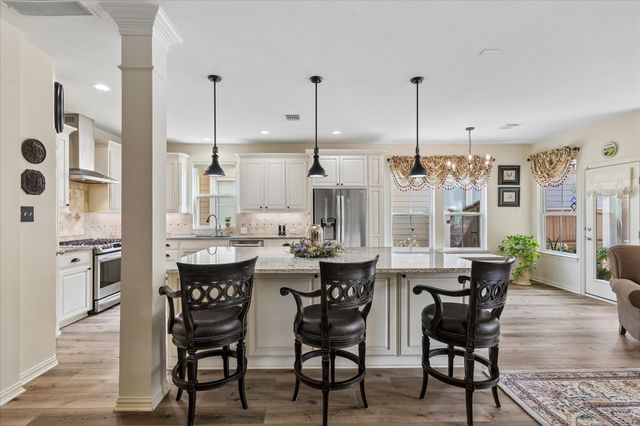 6241 Winter Park Drive, North Richland Hills, TX 76180