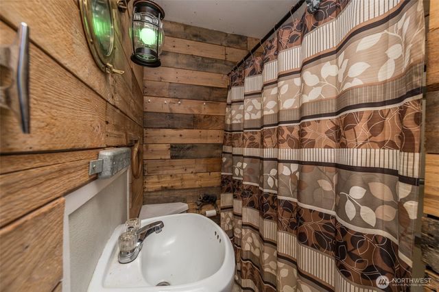 1671 NE Mission Creek Road, Belfair, WA 98528