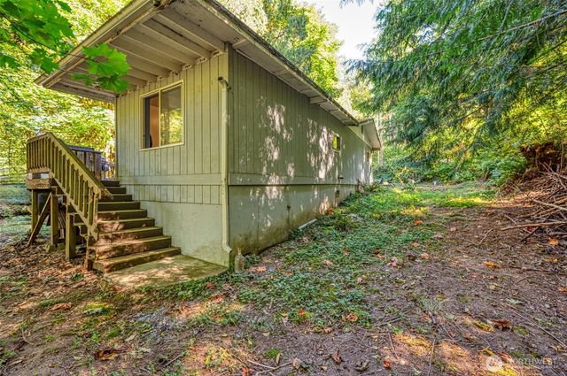 1671 NE Mission Creek Road, Belfair, WA 98528