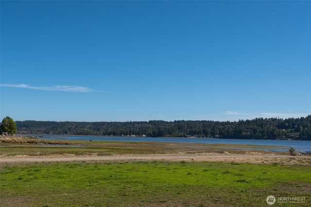 1671 NE Mission Creek Road, Belfair, WA 98528