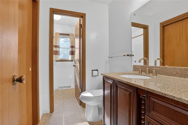 301 HARGIS Lane, Belton, MO 64012