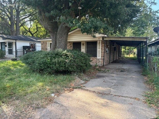 561 Sassafras Avenue, Shreveport, LA 71106