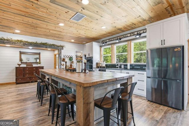 426 Thompson Creek Park Road, Dawsonville, GA 30534