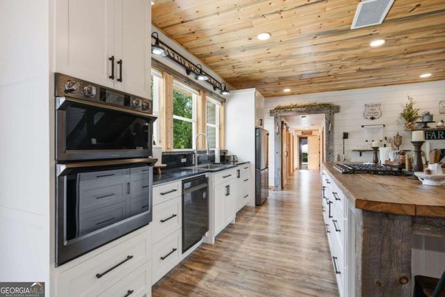 426 Thompson Creek Park Road, Dawsonville, GA 30534