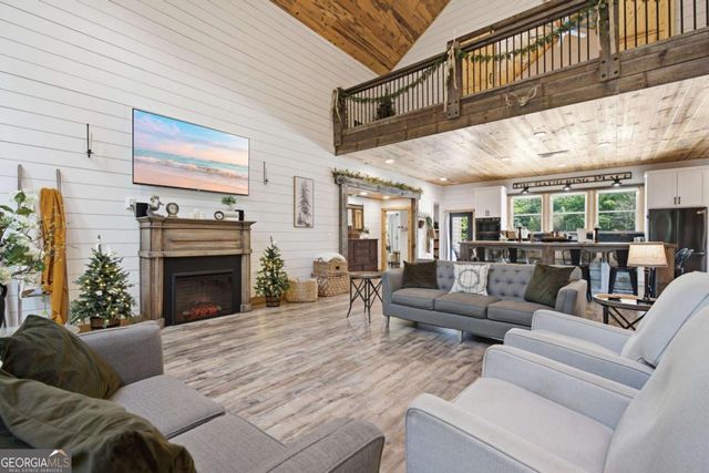 426 Thompson Creek Park Road, Dawsonville, GA 30534