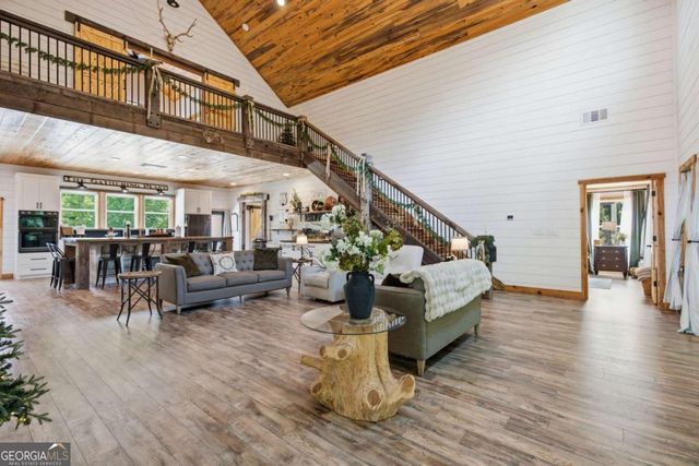 426 Thompson Creek Park Road, Dawsonville, GA 30534