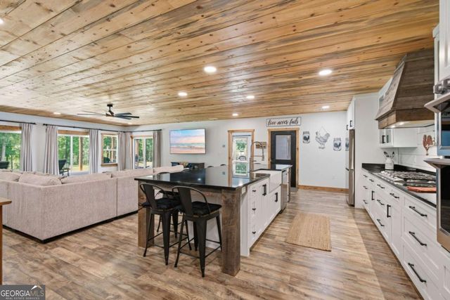 426 Thompson Creek Park Road, Dawsonville, GA 30534