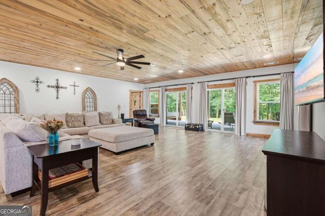 426 Thompson Creek Park Road, Dawsonville, GA 30534
