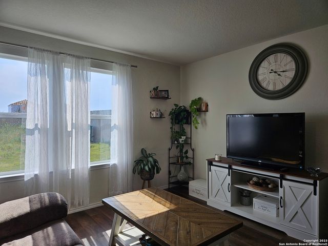 535 Wild Olive Way, San Antonio, TX 78219