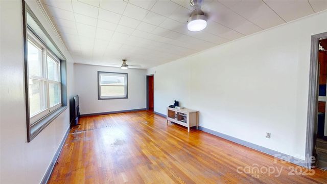 882 Poison Cove Road, Clyde, NC 28721