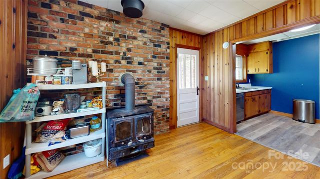 882 Poison Cove Road, Clyde, NC 28721