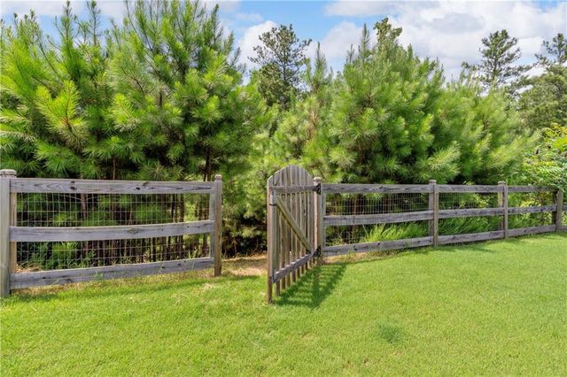 90 Hummingbird Trail, Dallas, GA 30132