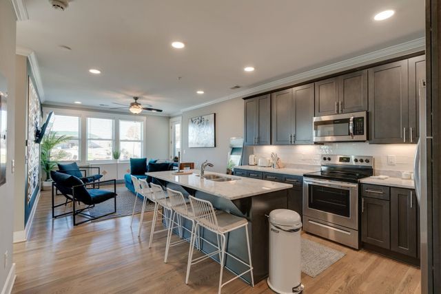 4405 Kentucky Ave Apt 402, Nashville, TN 37209