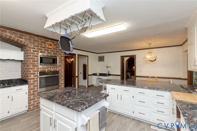 14500 Happy Hill, Chester, VA 23831