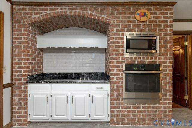 14500 Happy Hill, Chester, VA 23831