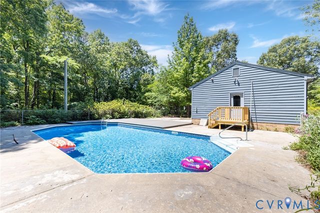 14500 Happy Hill, Chester, VA 23831