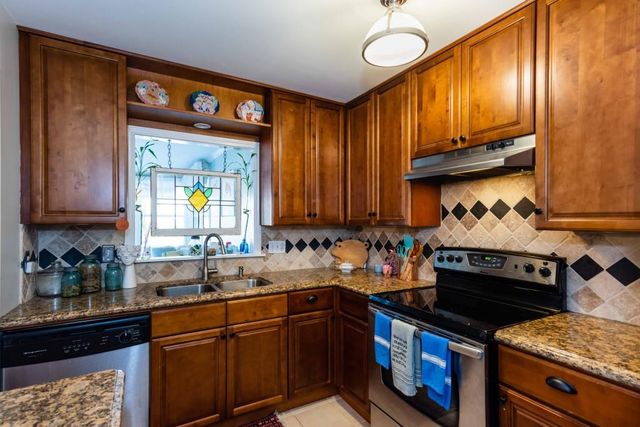 14 Cantey Place, Atlanta, GA 30327