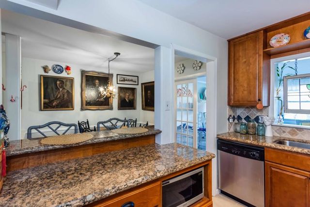 14 Cantey Place, Atlanta, GA 30327