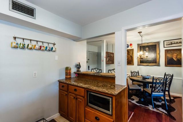 14 Cantey Place, Atlanta, GA 30327