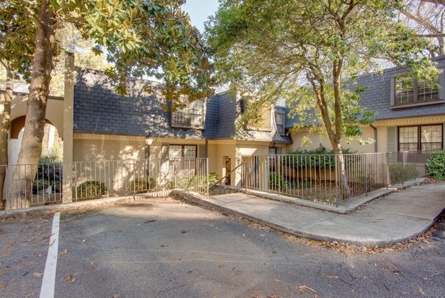 14 Cantey Place, Atlanta, GA 30327