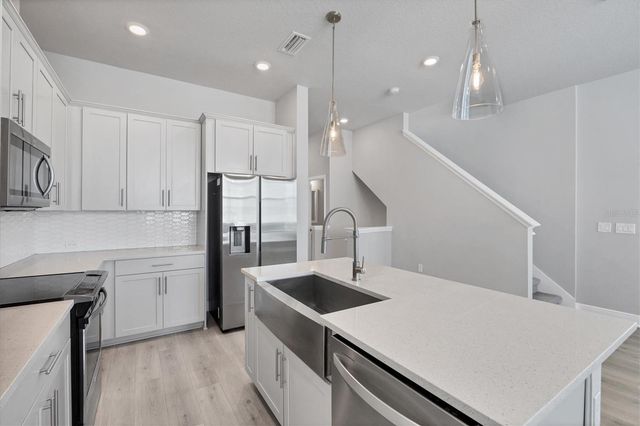 2340 LINDSTROM STREET, Sarasota, FL 34237