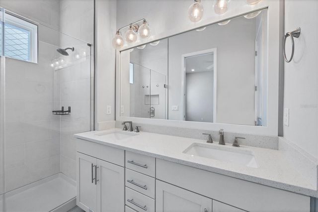 2340 LINDSTROM STREET, Sarasota, FL 34237