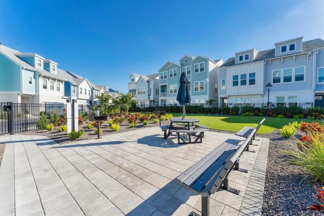 2340 LINDSTROM STREET, Sarasota, FL 34237