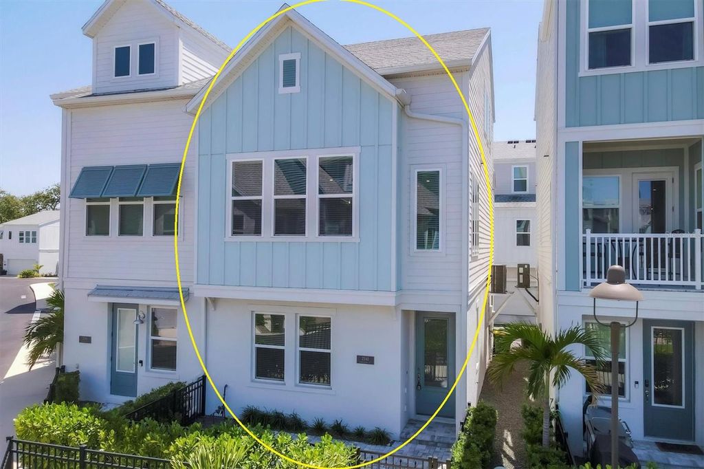 2340 LINDSTROM STREET, Sarasota, FL 34237