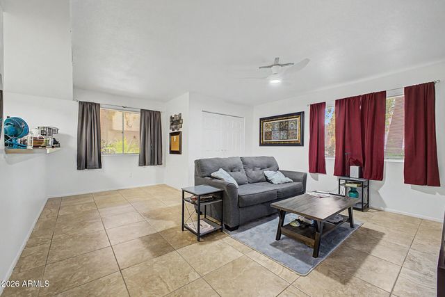 8847 N 8TH Street 101, Phoenix, AZ 85020