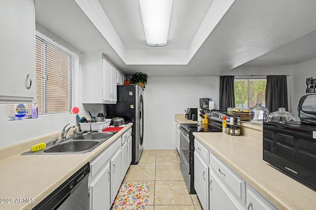 8847 N 8TH Street 101, Phoenix, AZ 85020