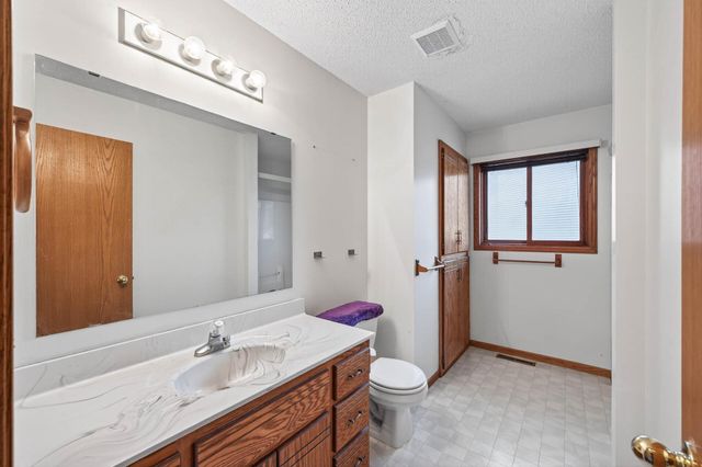 25965 9th Street W, Zimmerman, MN 55398