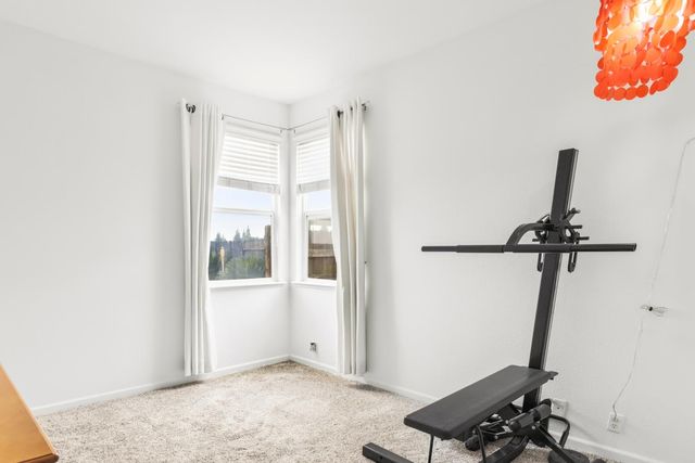 2339 Canary Dr, Rocklin, CA 95765