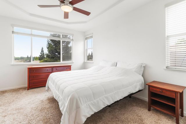 2339 Canary Dr, Rocklin, CA 95765