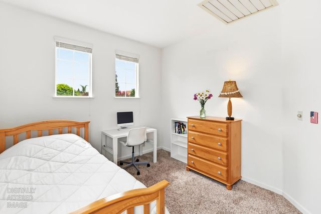 2339 Canary Dr, Rocklin, CA 95765