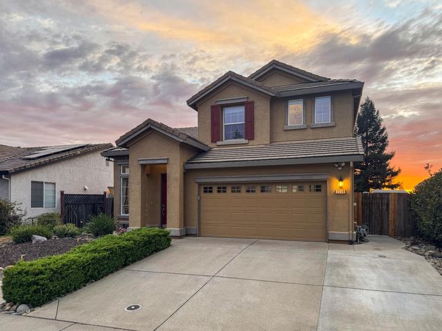 2339 Canary Dr, Rocklin, CA 95765