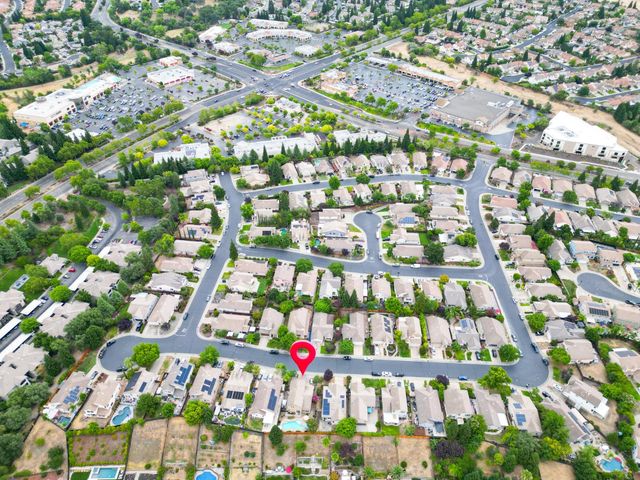 2339 Canary Dr, Rocklin, CA 95765