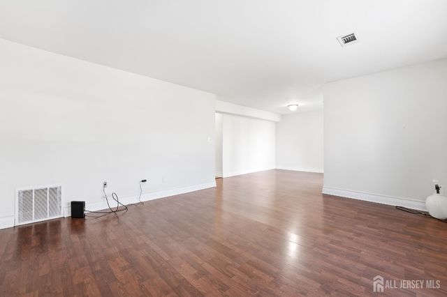 50-10 Prospect Street, Metuchen, NJ 08840
