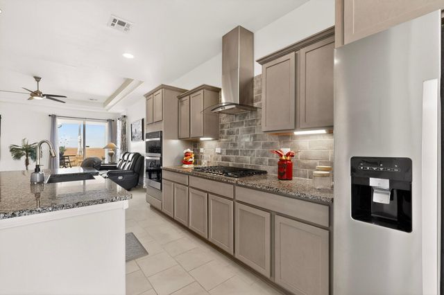 5282 Osha Spring Street SW, Los Lunas, NM 87031