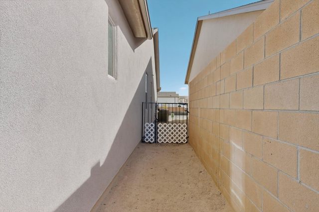 5282 Osha Spring Street SW, Los Lunas, NM 87031