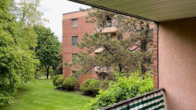 12 Ledgewood Way 1, Peabody, MA 01960
