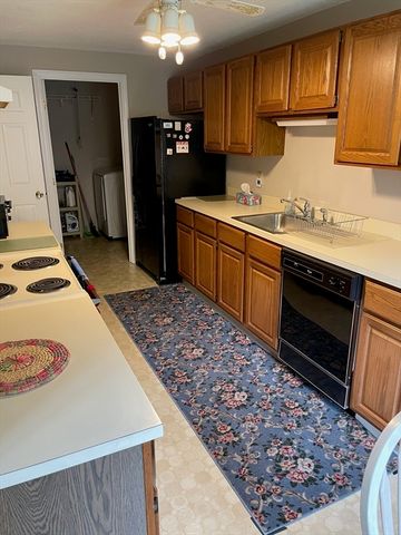 12 Ledgewood Way 1, Peabody, MA 01960