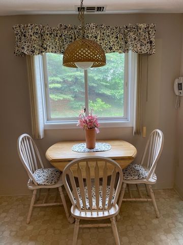 12 Ledgewood Way 1, Peabody, MA 01960