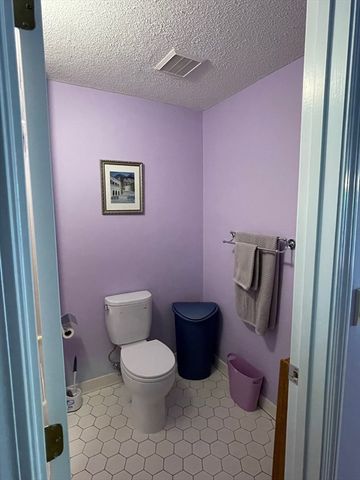12 Ledgewood Way 1, Peabody, MA 01960