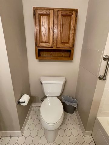 12 Ledgewood Way 1, Peabody, MA 01960