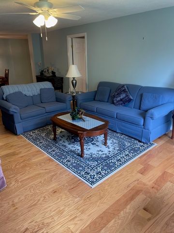 12 Ledgewood Way 1, Peabody, MA 01960