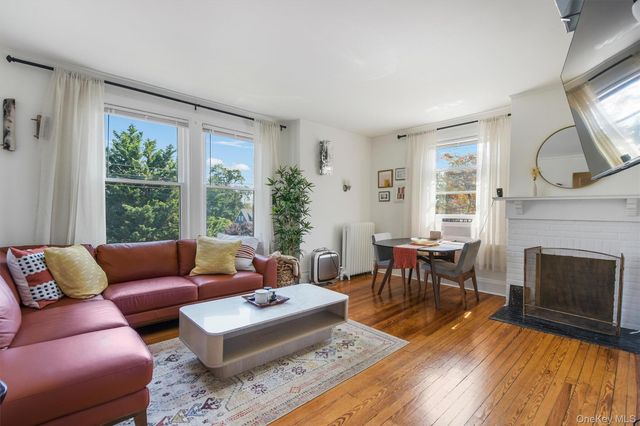 1 Bayview Avenue, New Rochelle, NY 10801