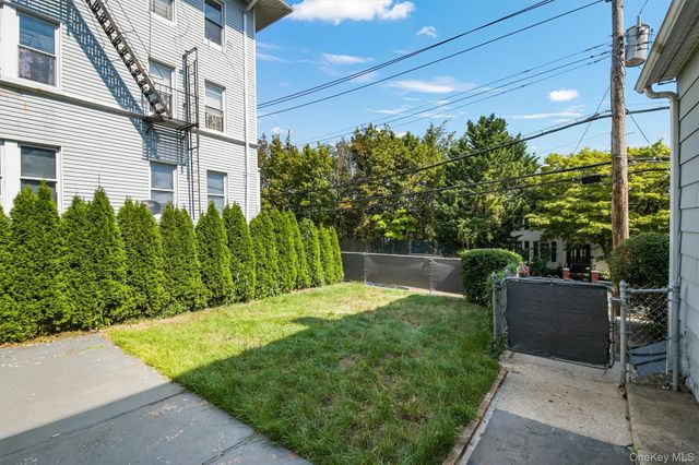 1 Bayview Avenue, New Rochelle, NY 10801